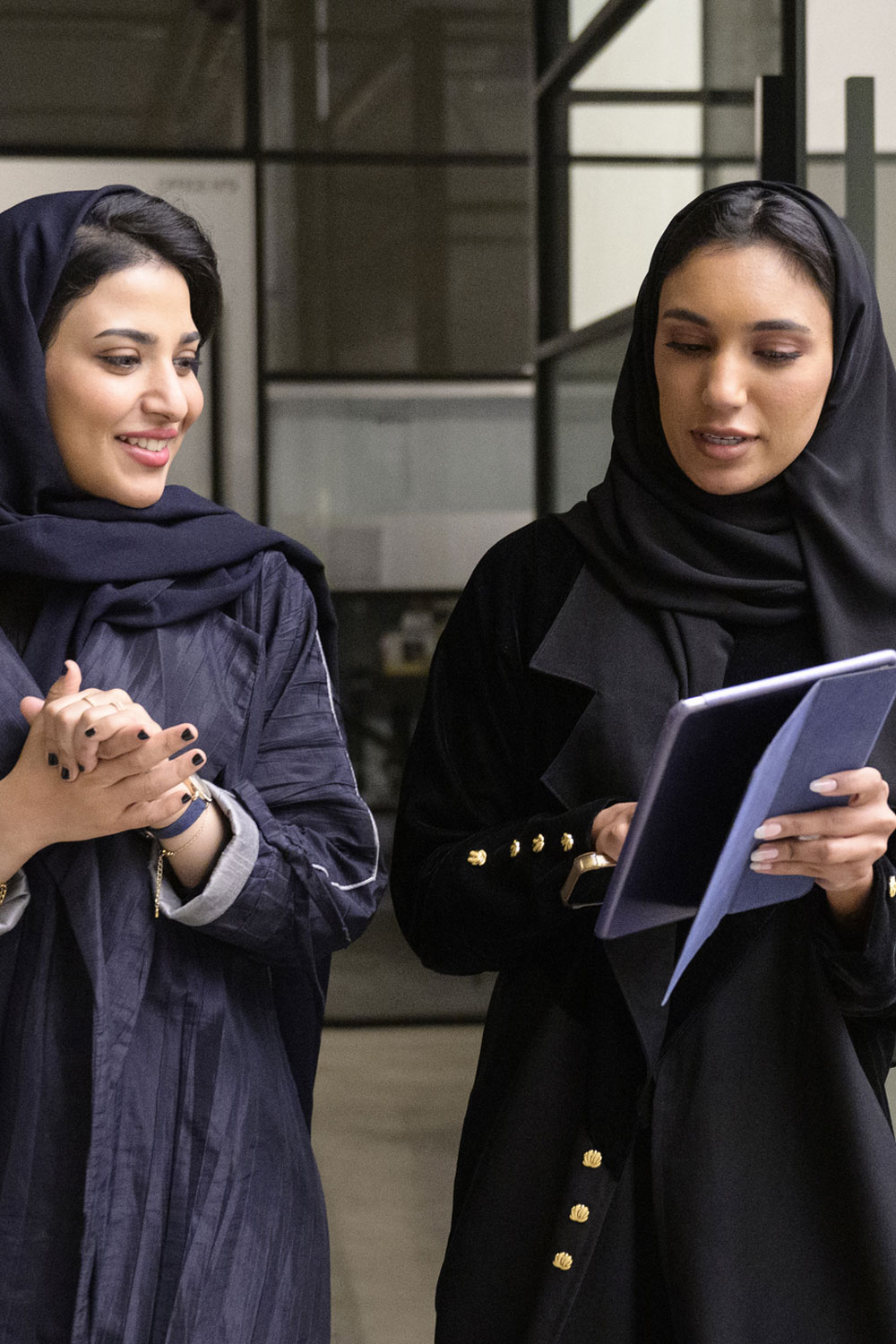 Two women discussion